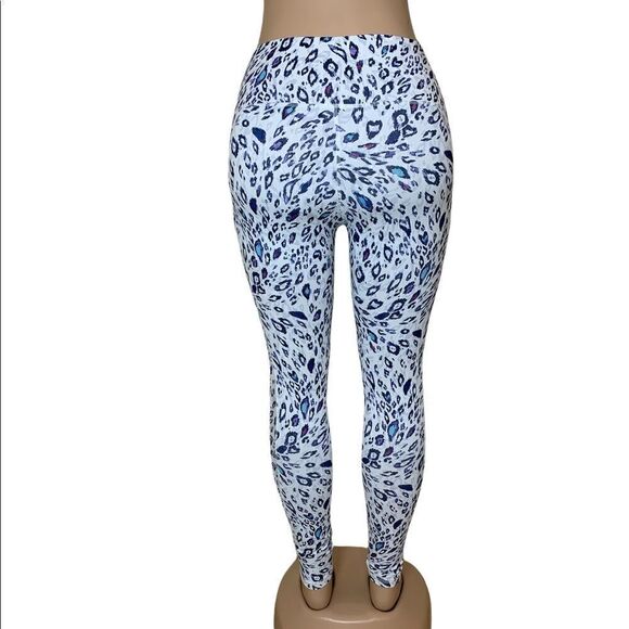 Fablectics power hold leggings. - Picture 2 of 7